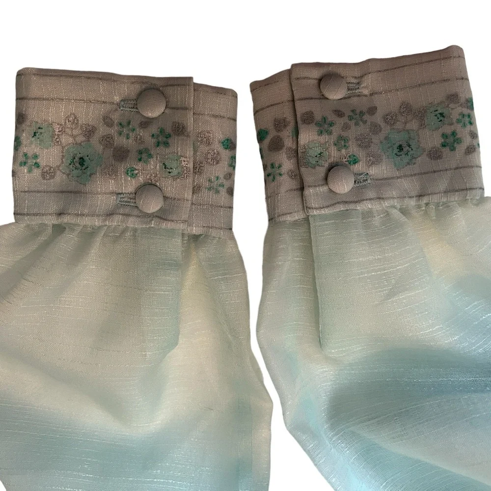 1970s Alfred Shaheen hostess dress with dagger collar. - Picture 10 of 13